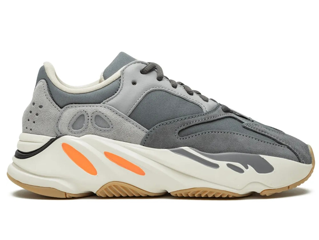 Yeezy 700 “Magnet”