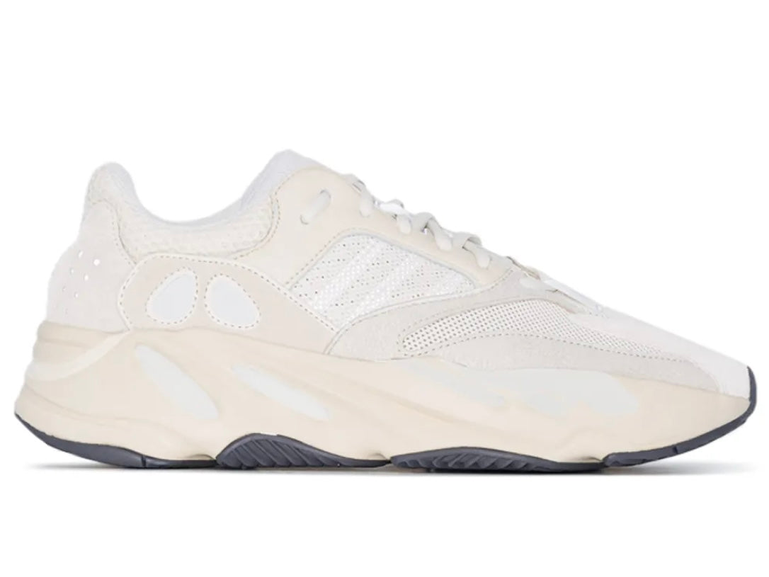Yeezy 700 “Analog”