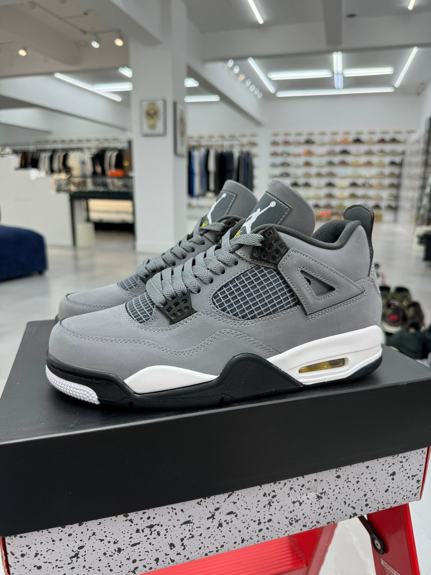 Air Jordan 4 Cool Grey