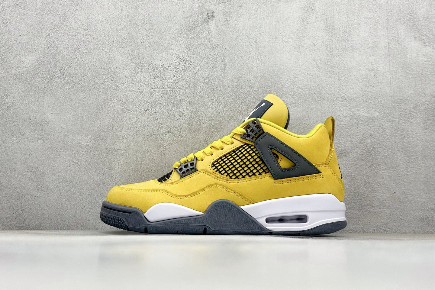 Air Jordan 4 Lightning