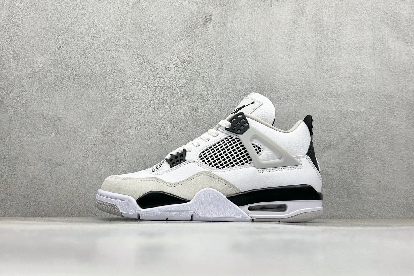 Air Jordan 4 Military Black