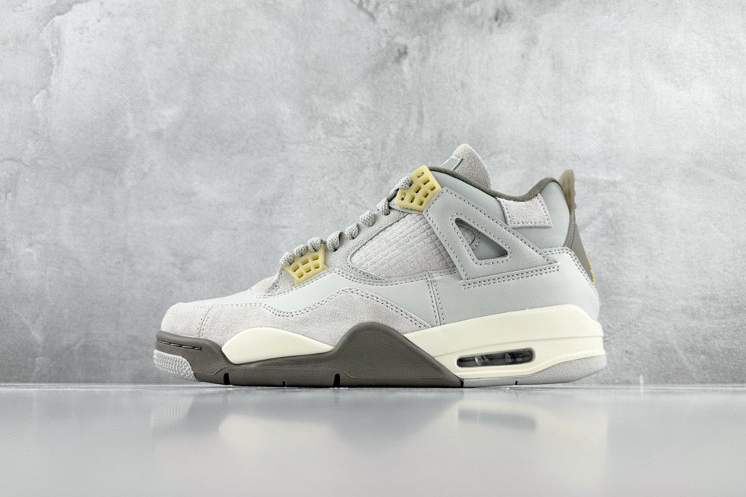 Air Jordan 4 Photon Dust